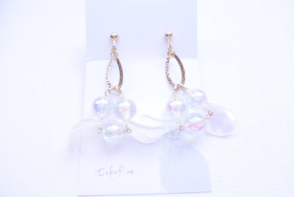 tokofireのイヤリング
螢がモチーフ
